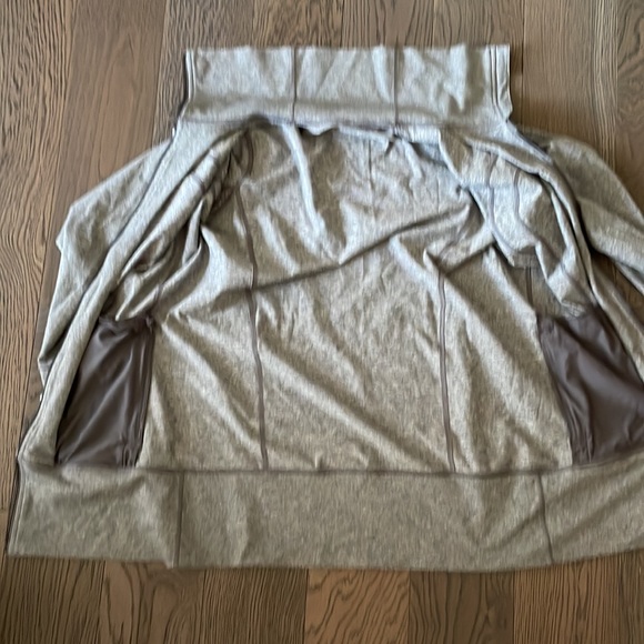 Lululemen grey very good used condition - Picture 5 of 6